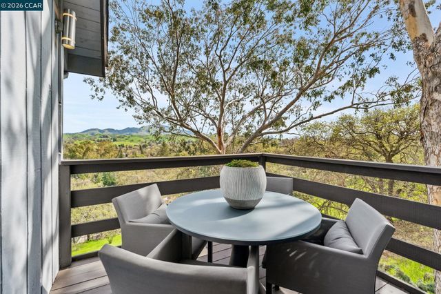 154 Rudgear Drive, Walnut Creek, CA 94596