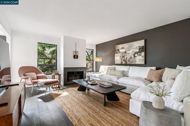 154 Rudgear Drive, Walnut Creek, CA 94596