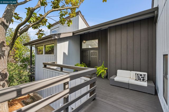 154 Rudgear Drive, Walnut Creek, CA 94596