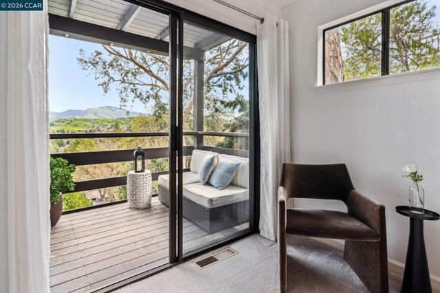 154 Rudgear Drive, Walnut Creek, CA 94596