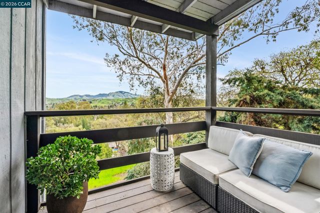 154 Rudgear Drive, Walnut Creek, CA 94596