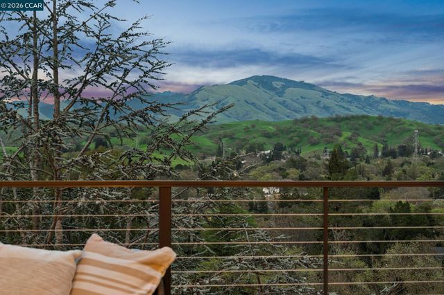 154 Rudgear Drive, Walnut Creek, CA 94596