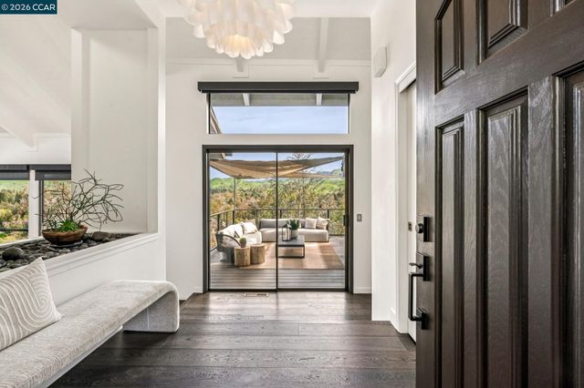 154 Rudgear Drive, Walnut Creek, CA 94596