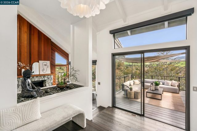 154 Rudgear Drive, Walnut Creek, CA 94596