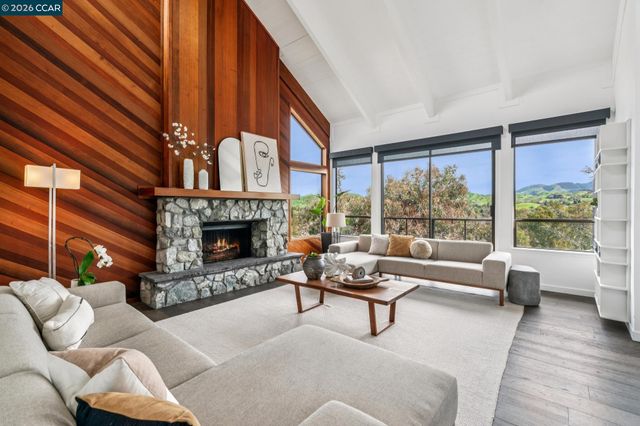 154 Rudgear Drive, Walnut Creek, CA 94596