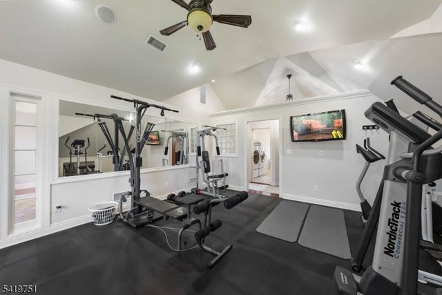 28 Woodshire Ter, Montville Twp., NJ 07082