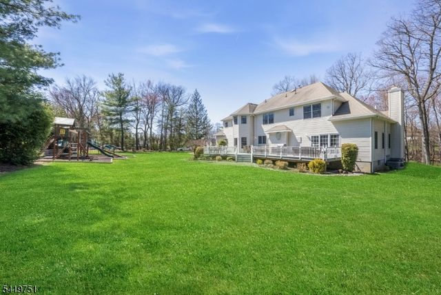 28 Woodshire Ter, Montville Twp., NJ 07082