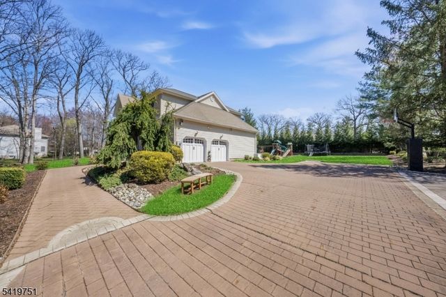 28 Woodshire Ter, Montville Twp., NJ 07082