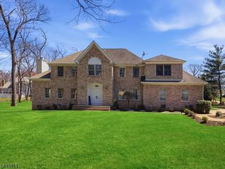 28 Woodshire Ter, Montville Twp., NJ 07082