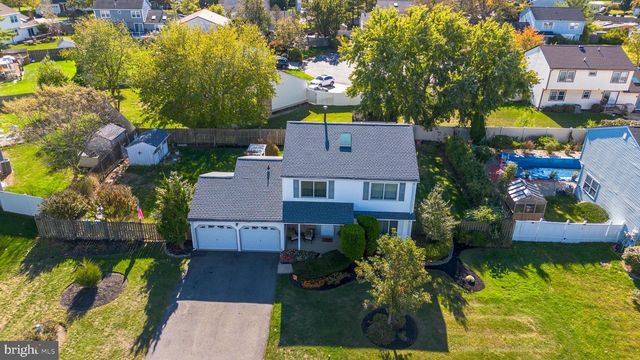 29 LIBERTY DR, Dayton, NJ 08810