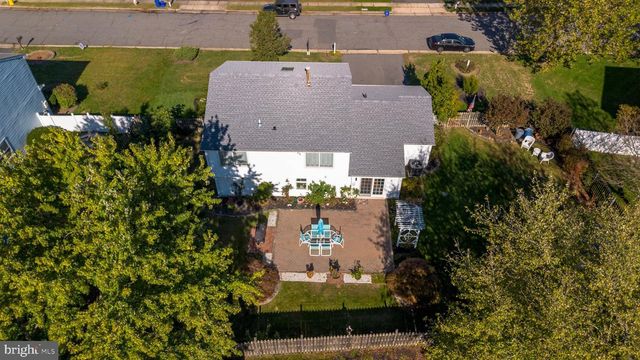 29 LIBERTY DR, Dayton, NJ 08810
