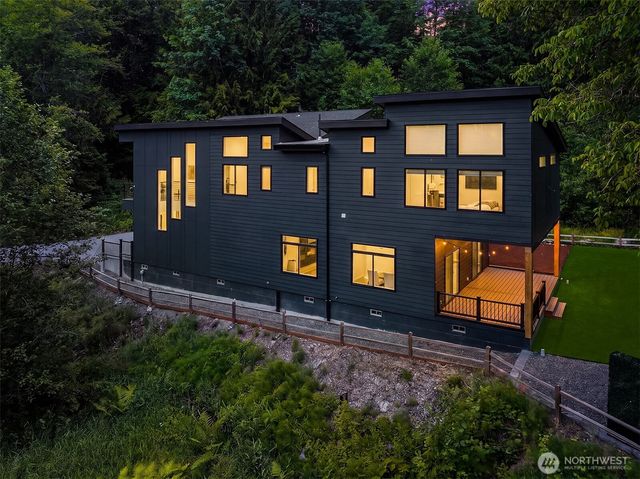 5512 Preston Fall City Road SE, Fall City, WA 98024