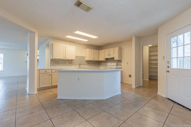 7835 SANDPIPER PARK DR, San Antonio, TX 78249