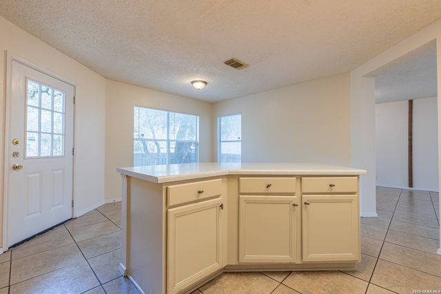 7835 SANDPIPER PARK DR, San Antonio, TX 78249