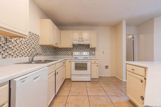 7835 SANDPIPER PARK DR, San Antonio, TX 78249