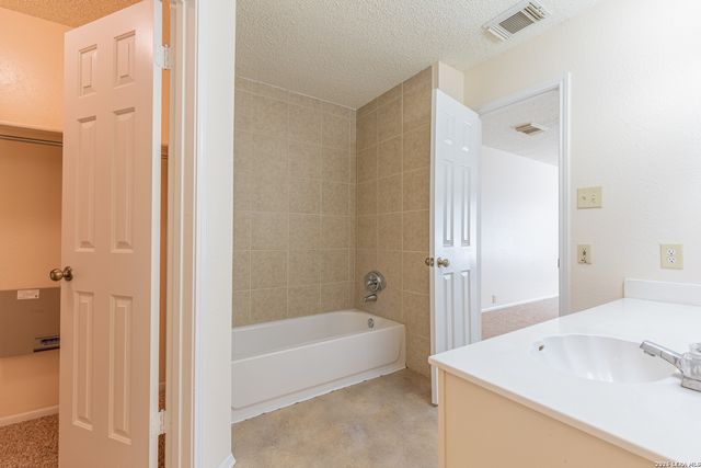 7835 SANDPIPER PARK DR, San Antonio, TX 78249