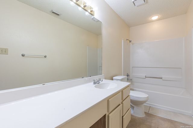 7835 SANDPIPER PARK DR, San Antonio, TX 78249