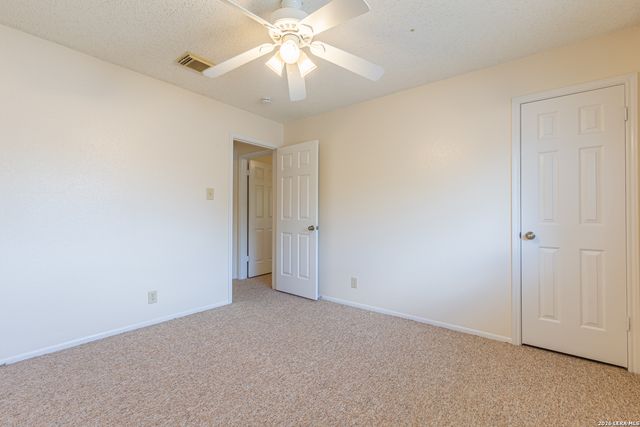 7835 SANDPIPER PARK DR, San Antonio, TX 78249