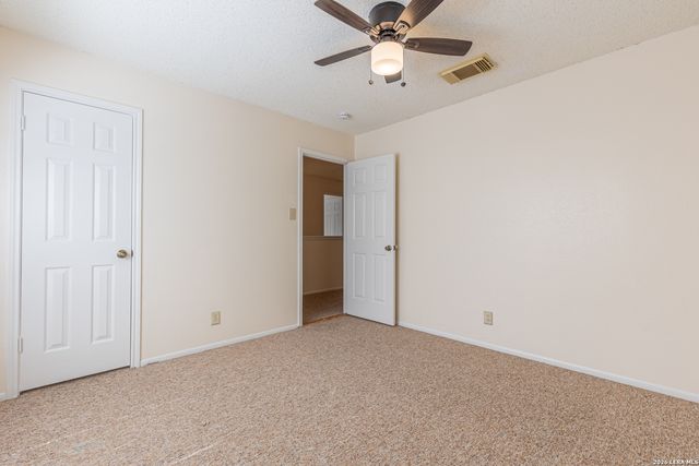 7835 SANDPIPER PARK DR, San Antonio, TX 78249