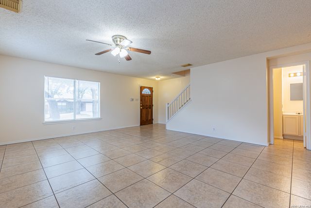 7835 SANDPIPER PARK DR, San Antonio, TX 78249