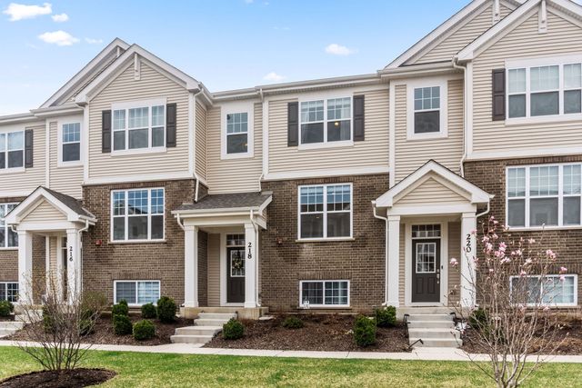 218 Timberleaf Circle, Roselle, IL 60172