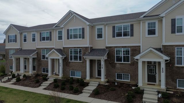 218 Timberleaf Circle, Roselle, IL 60172