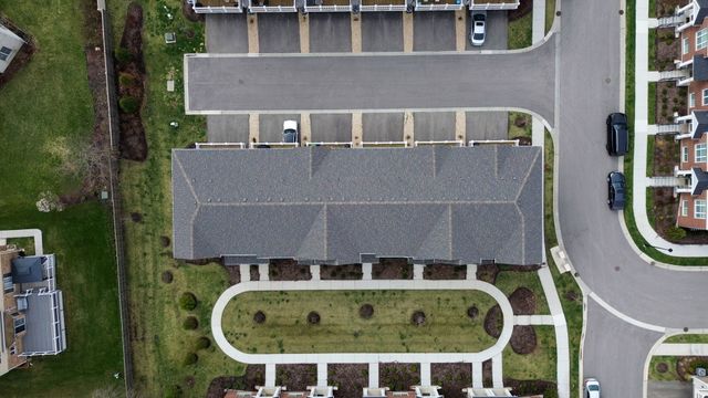 218 Timberleaf Circle, Roselle, IL 60172
