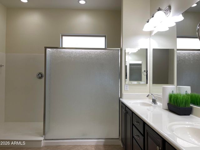 2208 E INDIAN WELLS Drive, Gilbert, AZ 85298