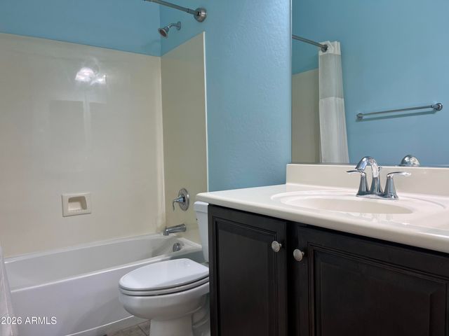 2208 E INDIAN WELLS Drive, Gilbert, AZ 85298