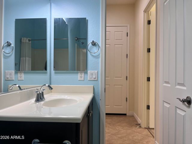 2208 E INDIAN WELLS Drive, Gilbert, AZ 85298