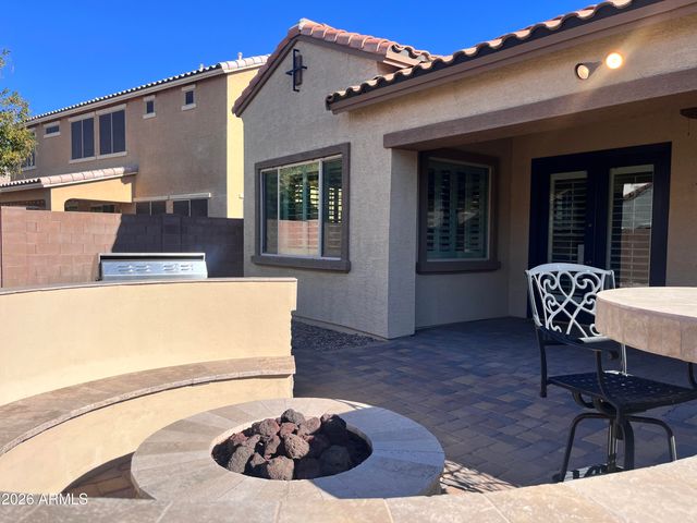 2208 E INDIAN WELLS Drive, Gilbert, AZ 85298