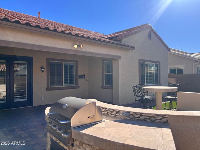 2208 E INDIAN WELLS Drive, Gilbert, AZ 85298