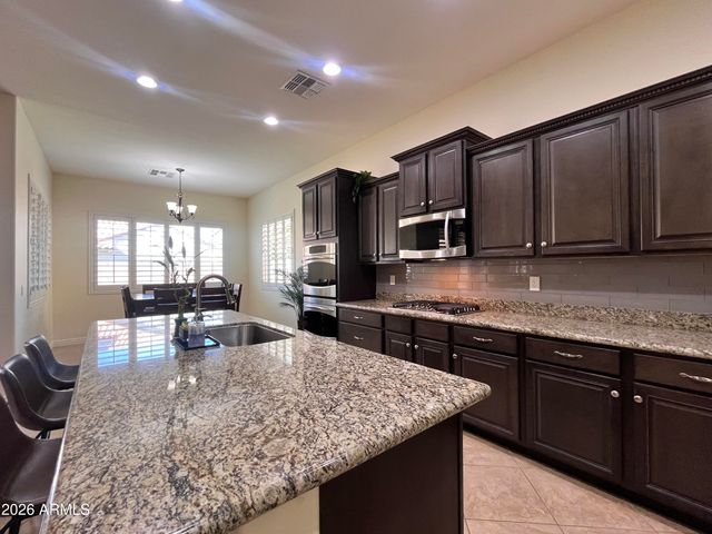 2208 E INDIAN WELLS Drive, Gilbert, AZ 85298