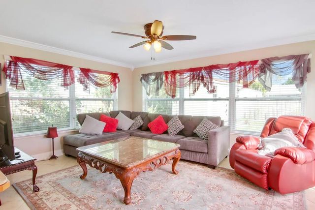 19185 SE Homewood Avenue, Jupiter, FL 33469