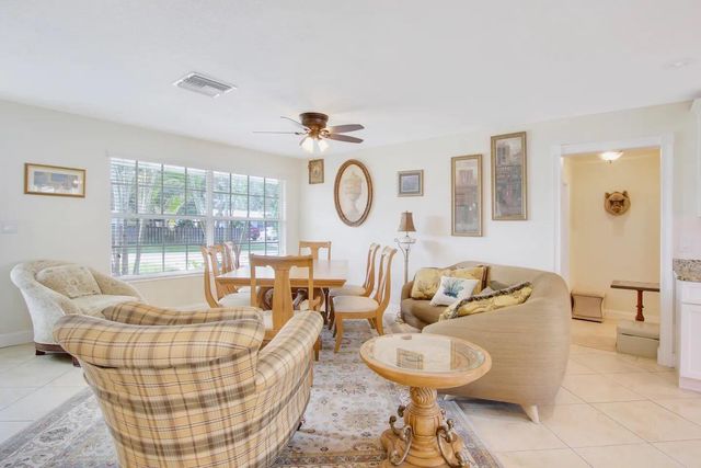 19185 SE Homewood Avenue, Jupiter, FL 33469