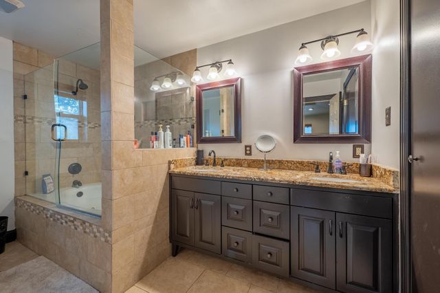 10042 Edgecove Drive, Dallas, TX 75238