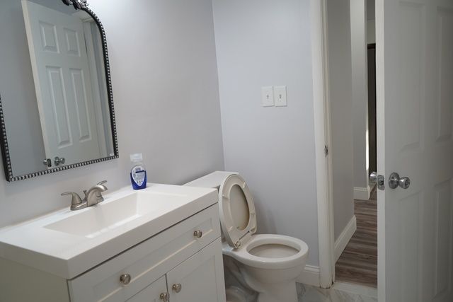 8660 Frontage Road, Morton Grove, IL 60053