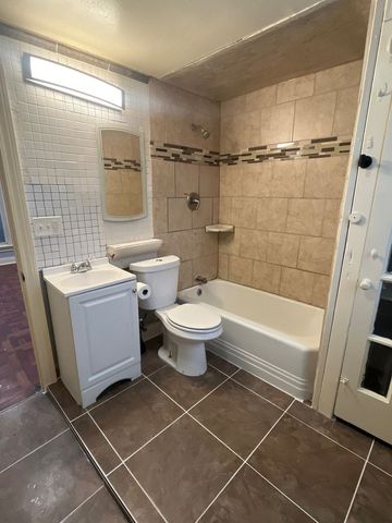 8153 S Exchange Avenue, Chicago, IL 60617