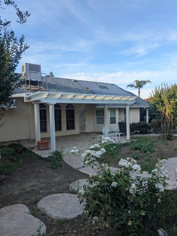 1729 W Spruce Avenue, Fresno, CA 93711
