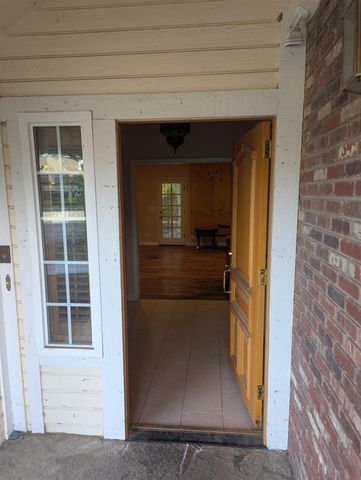 1729 W Spruce Avenue, Fresno, CA 93711
