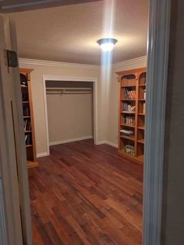 1729 W Spruce Avenue, Fresno, CA 93711