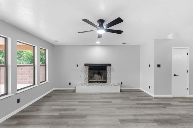 7628 Oakland Avenue NE, Albuquerque, NM 87122