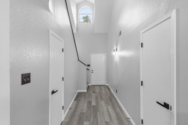 7628 Oakland Avenue NE, Albuquerque, NM 87122