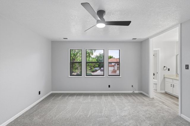 7628 Oakland Avenue NE, Albuquerque, NM 87122