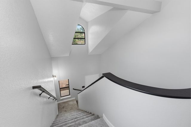7628 Oakland Avenue NE, Albuquerque, NM 87122