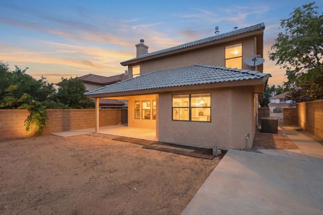 7628 Oakland Avenue NE, Albuquerque, NM 87122