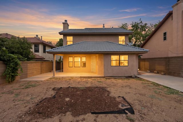7628 Oakland Avenue NE, Albuquerque, NM 87122