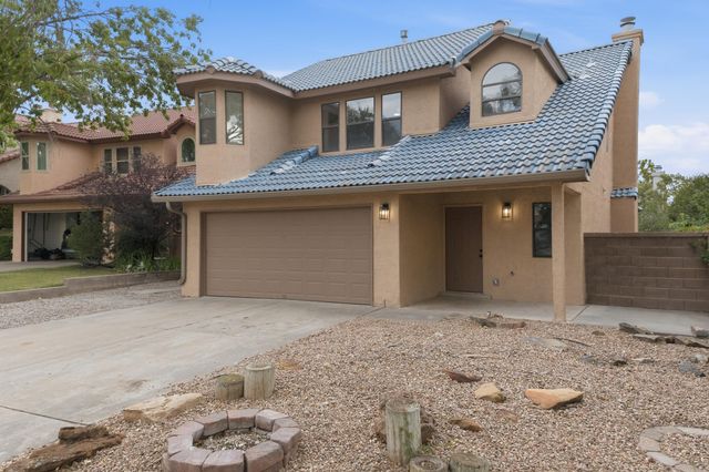 7628 Oakland Avenue NE, Albuquerque, NM 87122