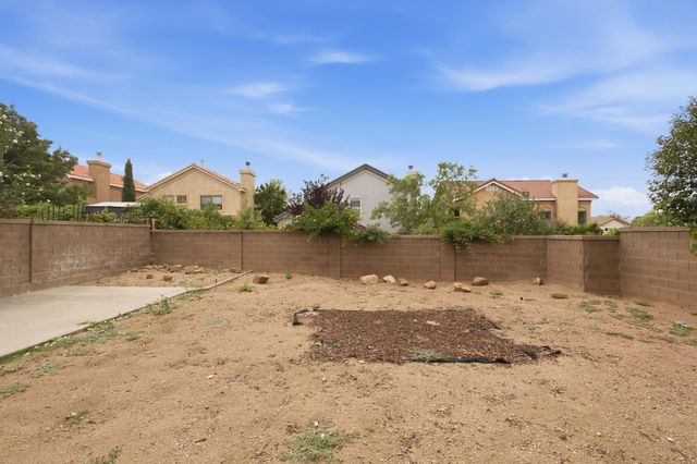 7628 Oakland Avenue NE, Albuquerque, NM 87122