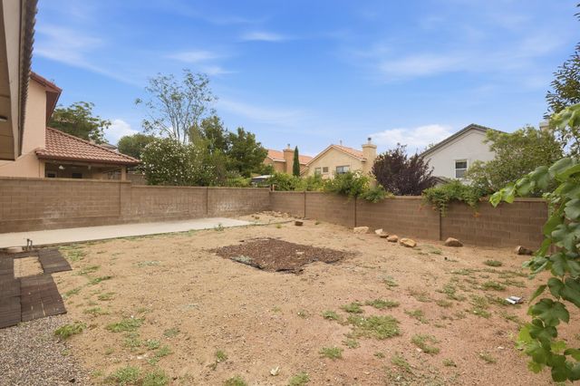 7628 Oakland Avenue NE, Albuquerque, NM 87122